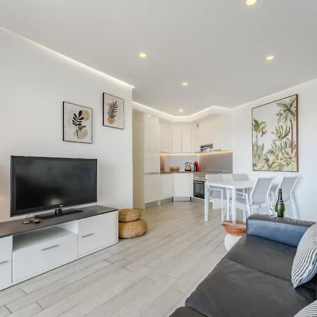 Ocean Garden Sunset View - Heated Pool Apartament *